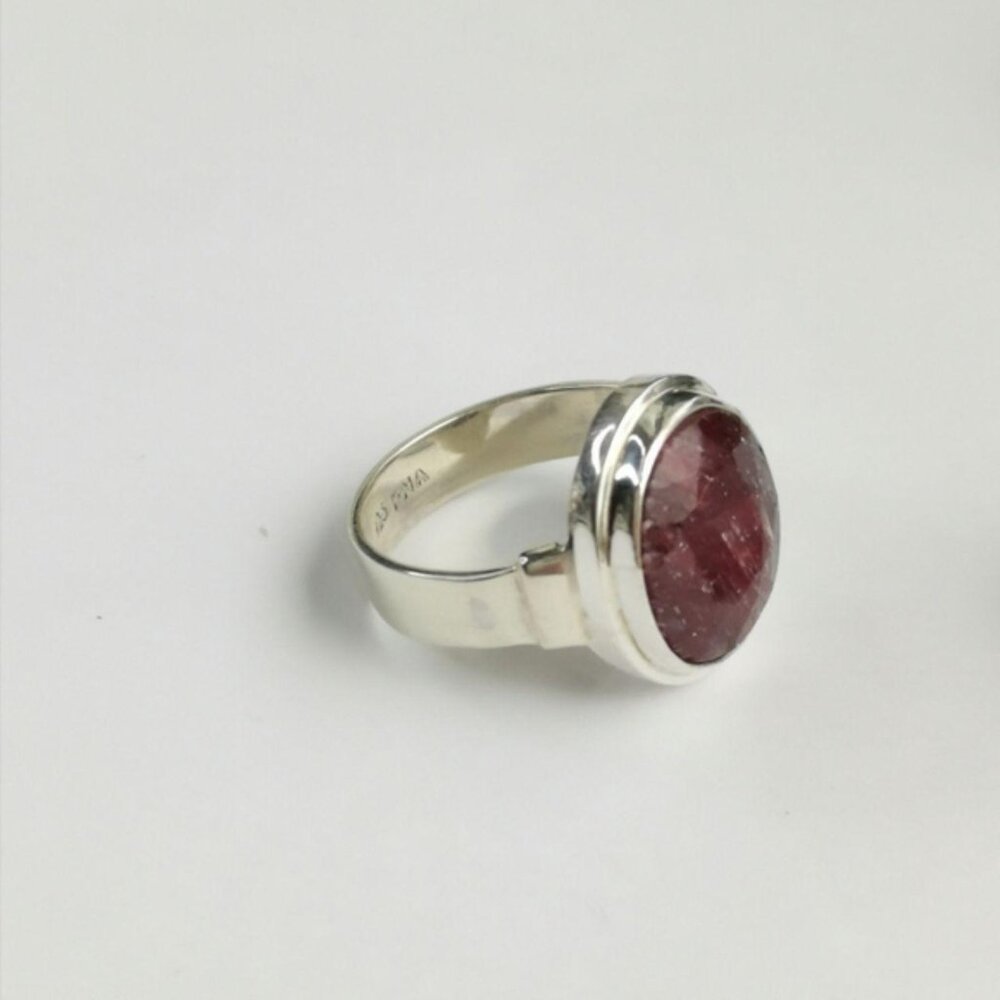Corundum Ruby gemstone Signet ring in sterling silver - Picture 6 of 8